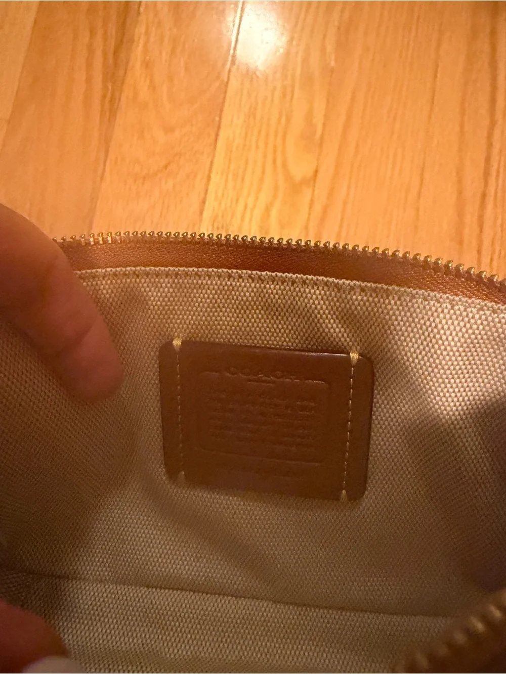 Coach Plaza 18 Leather Shoulder Bag in Honey Brown - Picture 4 of 4